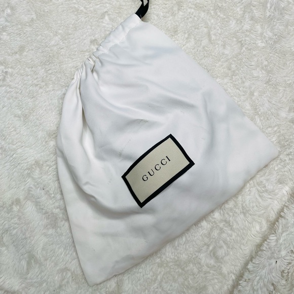 SOLD / Authentic Gucci Belt Black & Red reversible with Gold buckle . - Picture 2 of 10